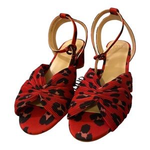 New in the box Cabi kitten heels floral pattern ankle straps